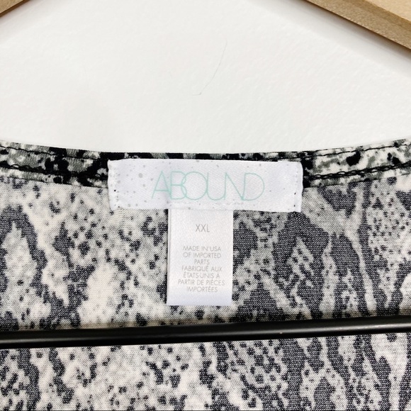 Abound Snakeskin Dolman Sleeve Blouse Body Suit - Picture 6 of 8